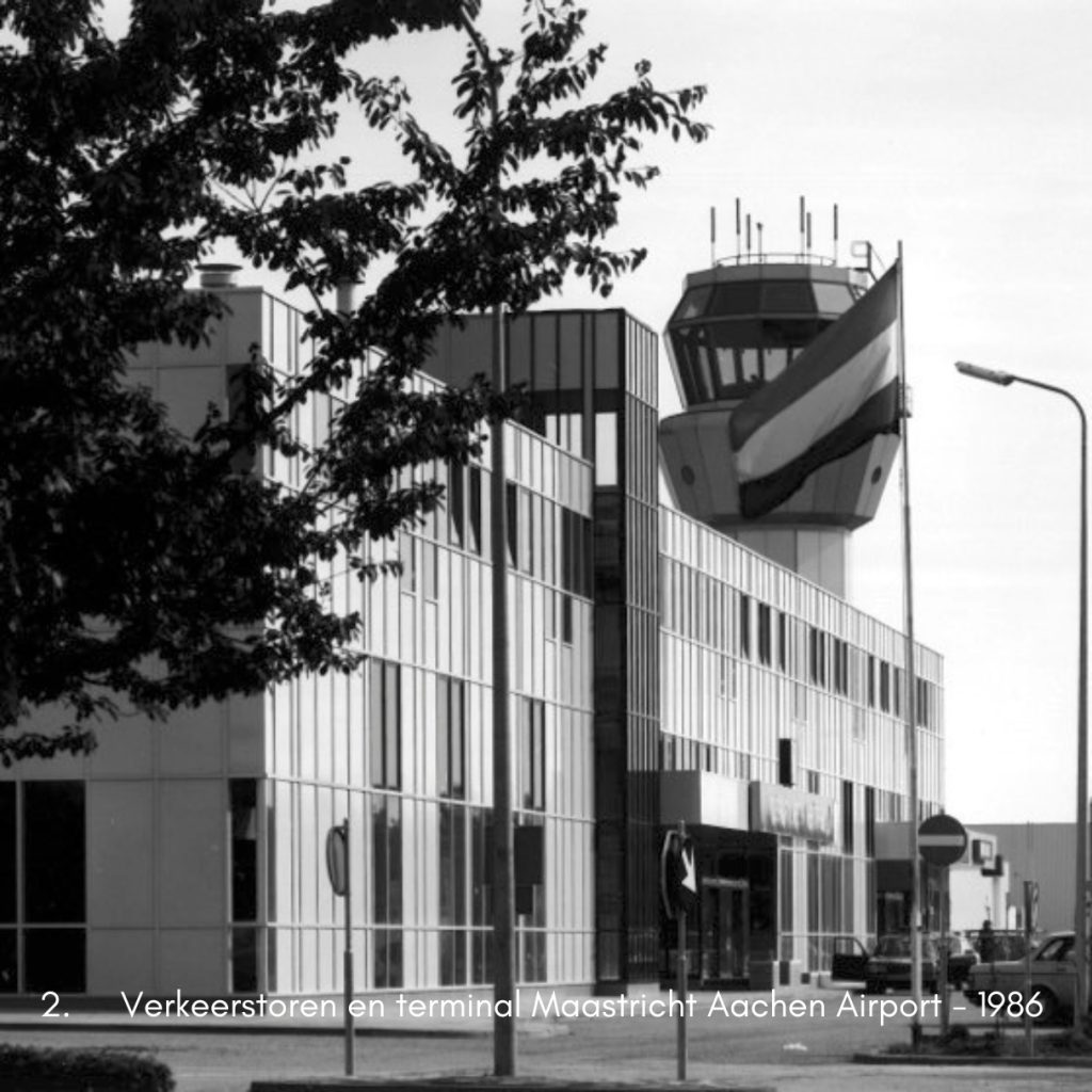 Verkeerstoren en terminal Maastricht Aachen Airport